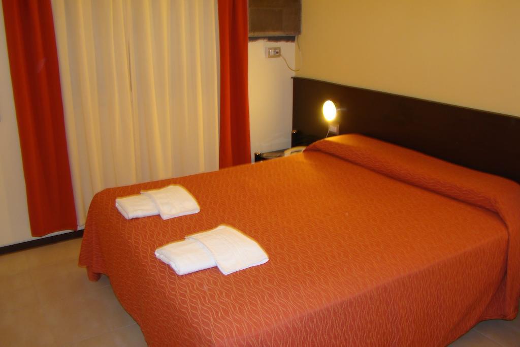 Hotel Temu Villa Carlos Paz Habitación foto